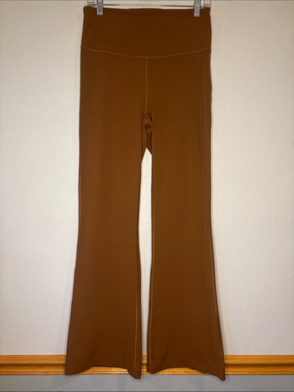Lululemon Groove Nulu super high rise flare pant W5DKMS butternut brown 10